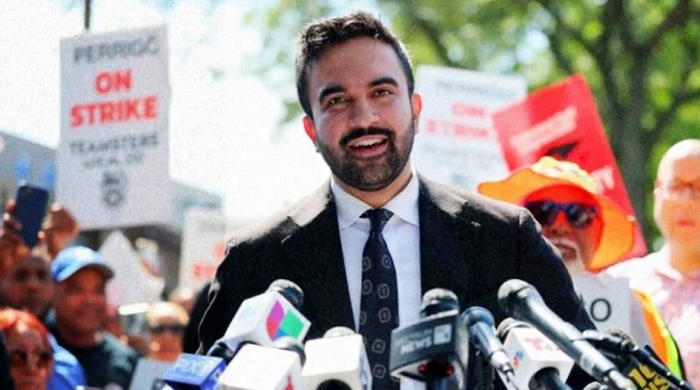 ইতিহাস গড়ে নিউইয়র্কের প্রথম মুসলিম মেয়র জোহরান মামদানি